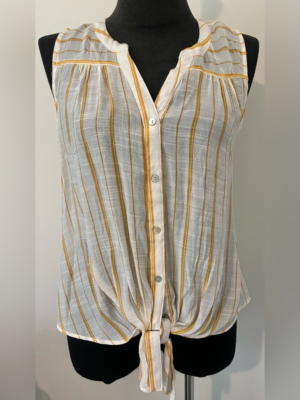 New Directions White and Mustard Striped Tie-Front Sleeveless Top size large